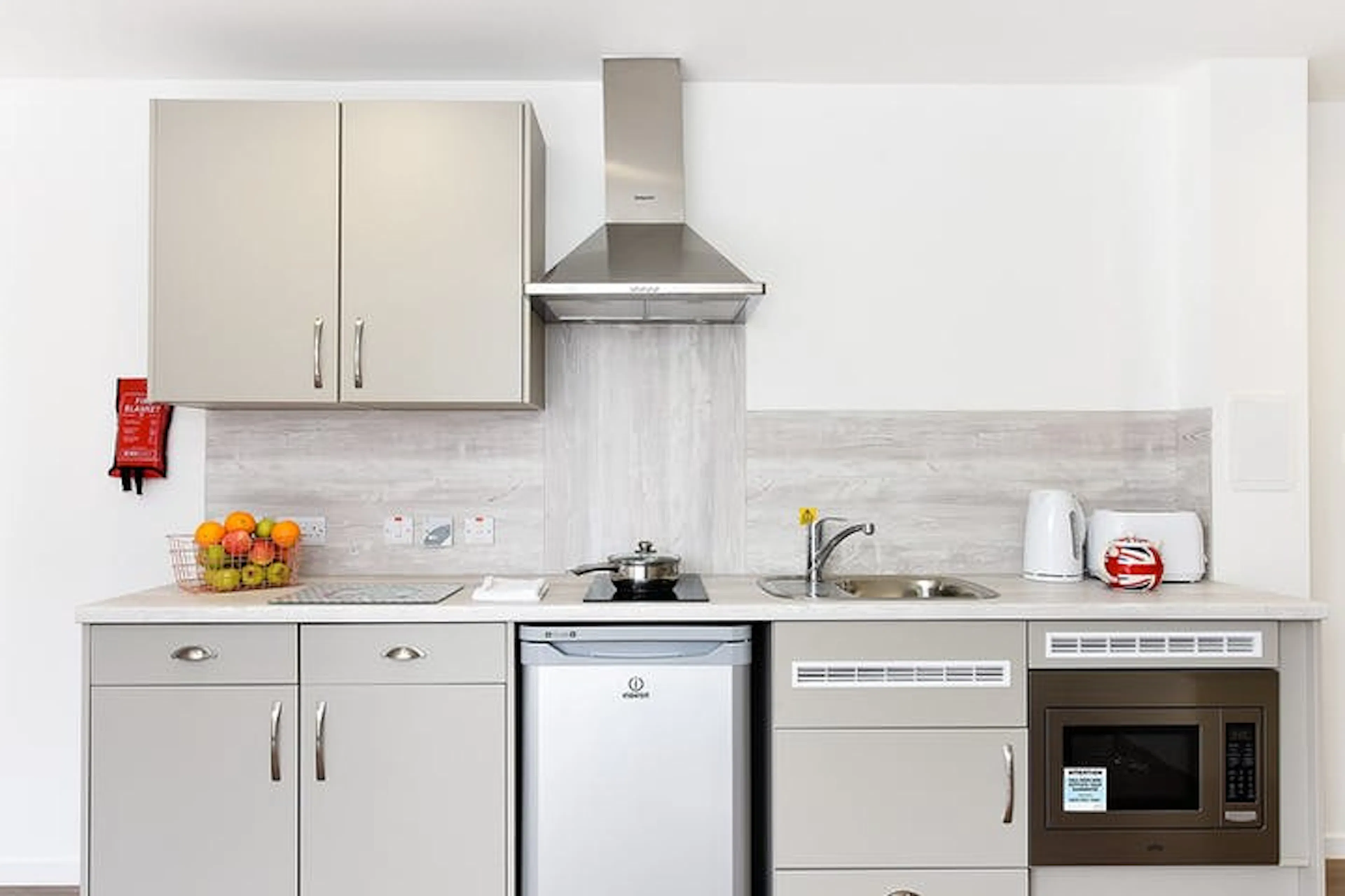 Studio-Platinum KITCHEN 1
