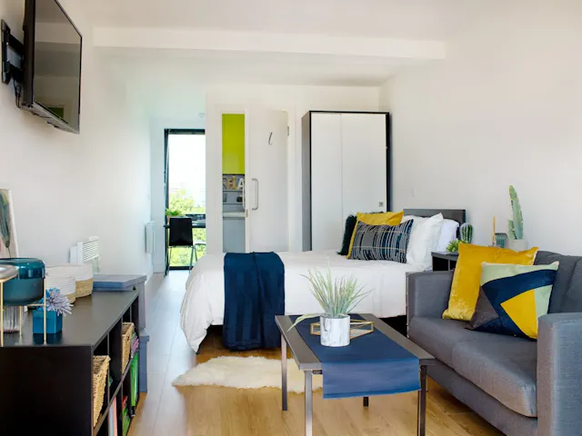 Studio Plus room image 1