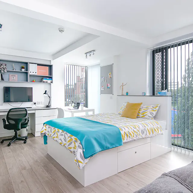 Studio Plus room image 1