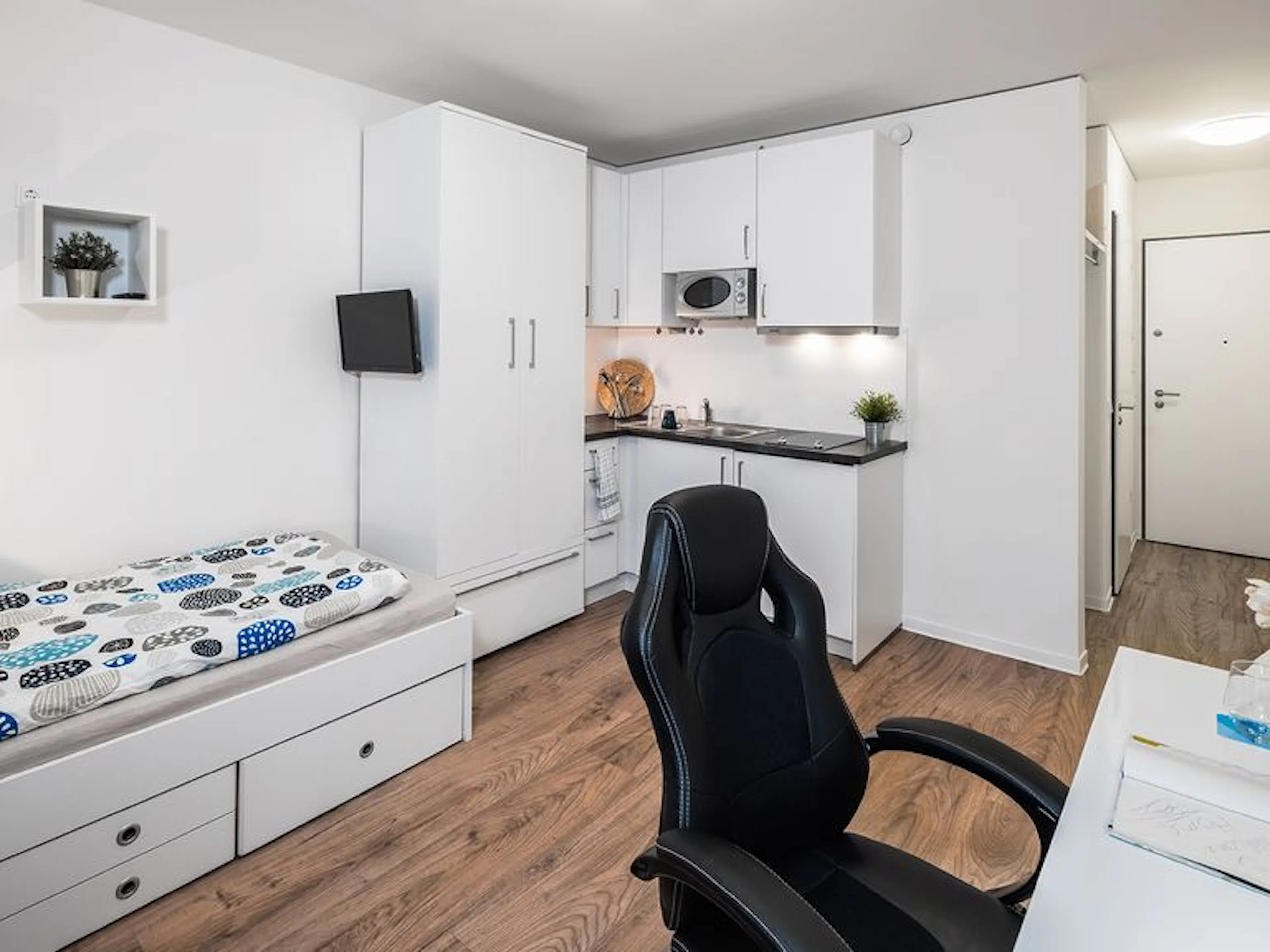 Studio Small Bronze KITCHEN 4