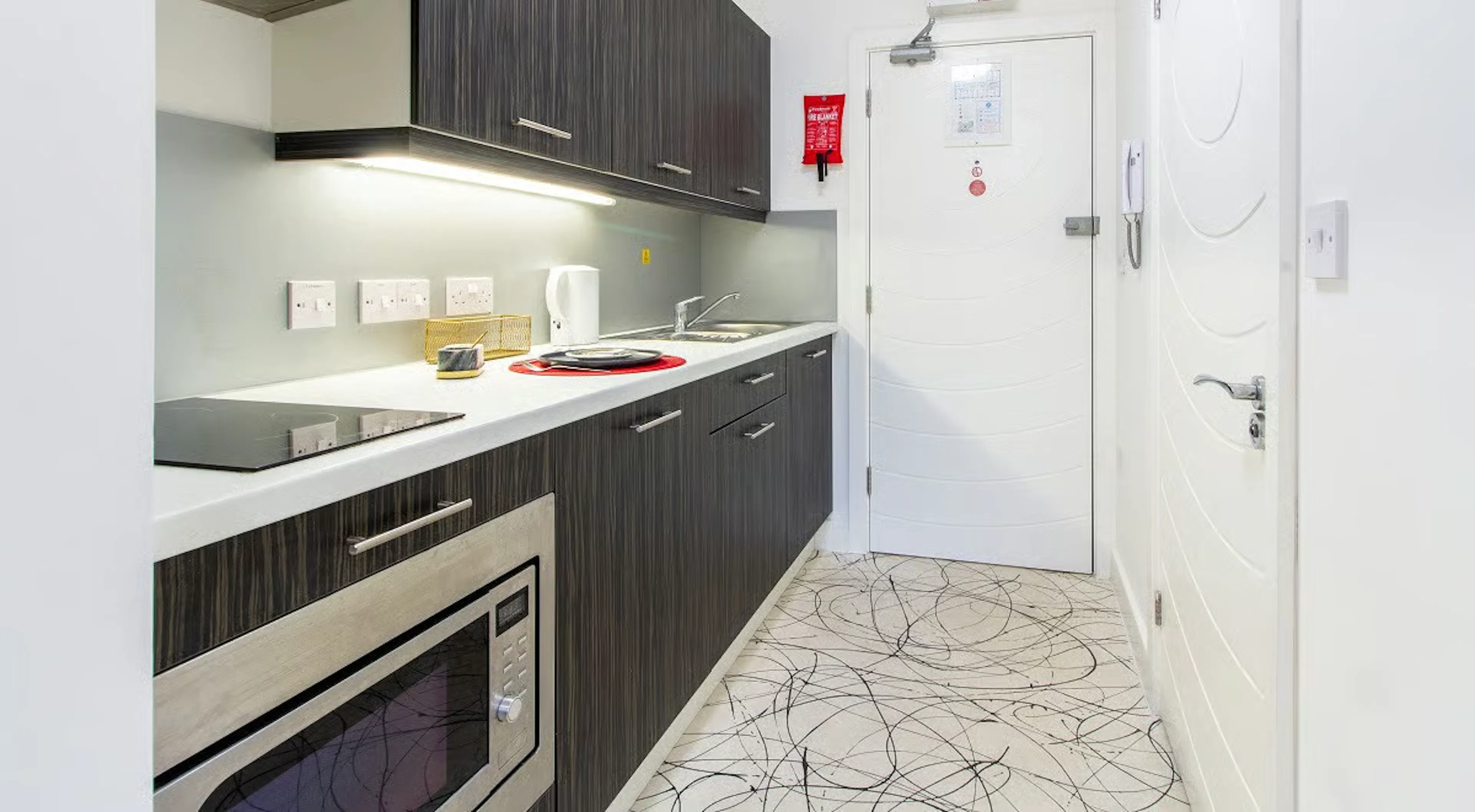 Studio Sapphire KITCHEN 2