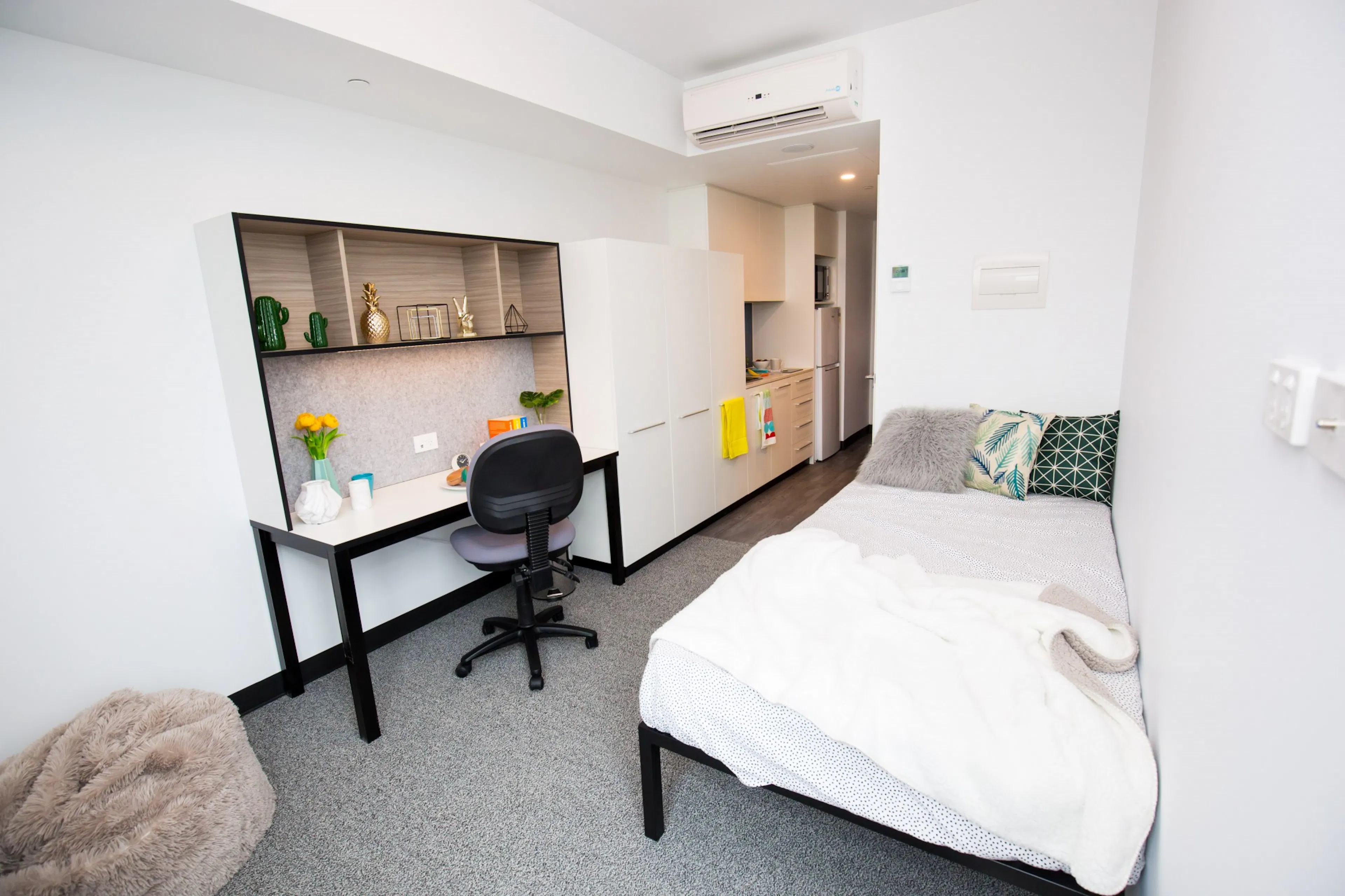 Studio Single High ROOM 2