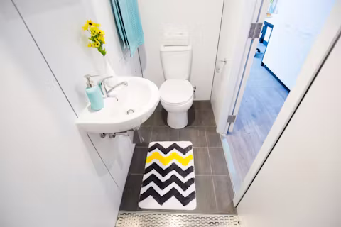 unilodge-park-central-brisbane-BATHROOM