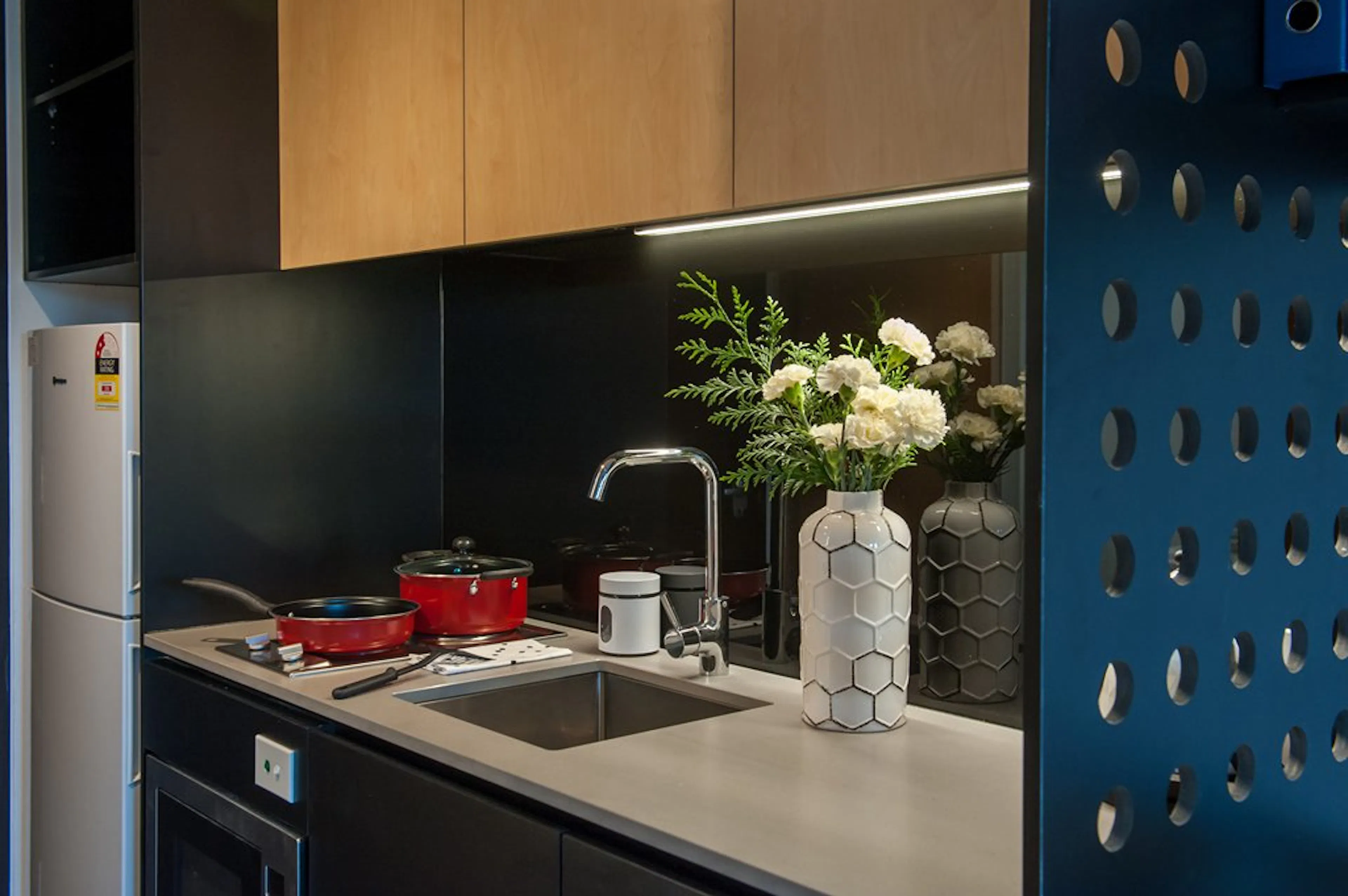 Accessible Studio KITCHEN 3