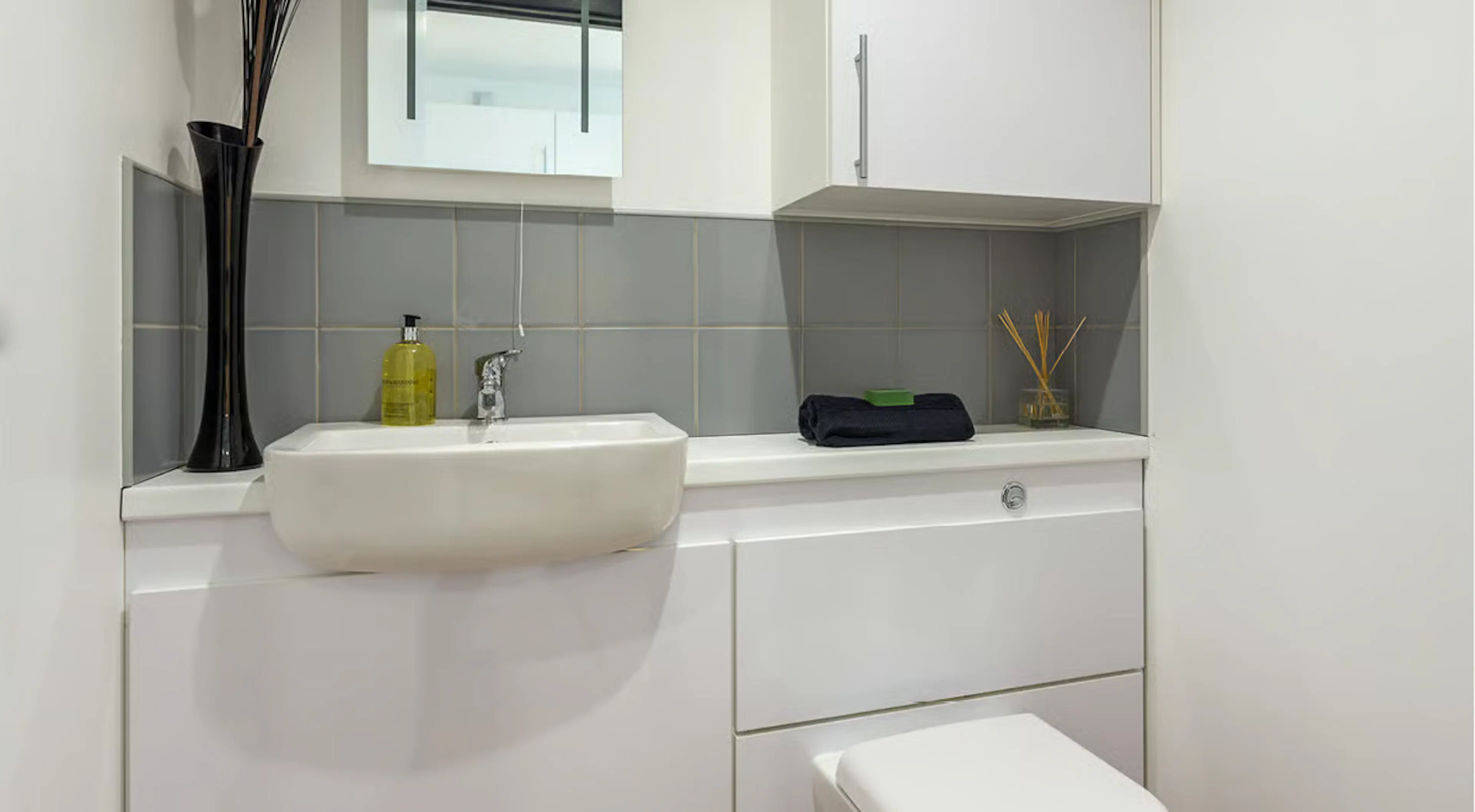 Studio Tokyo BATHROOM 4