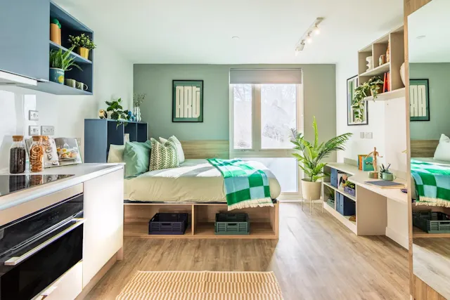 Studio – Exec room image 1