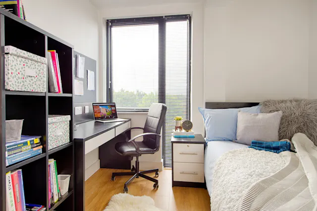 Studio room image 1