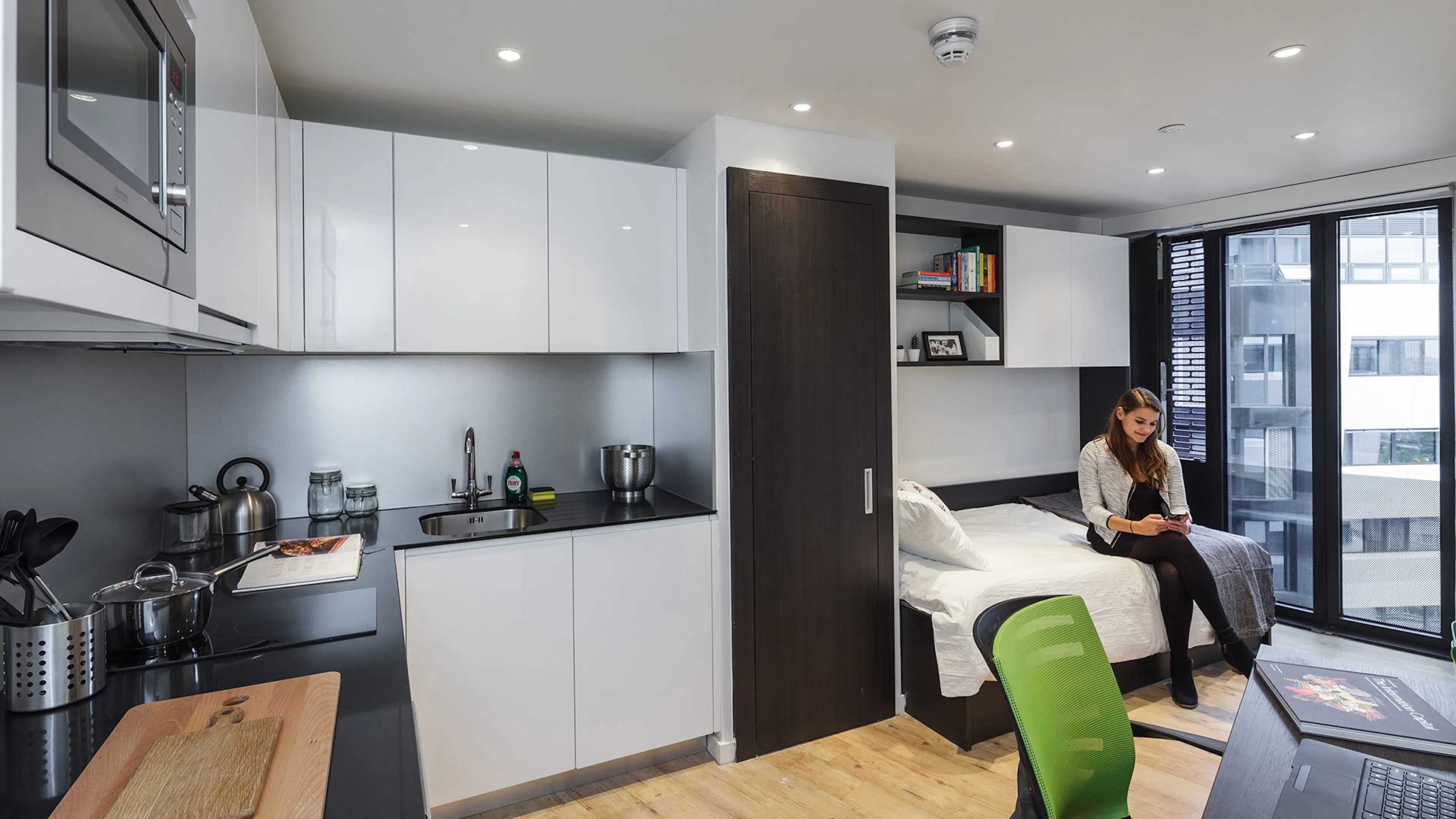 Studio KITCHEN 3