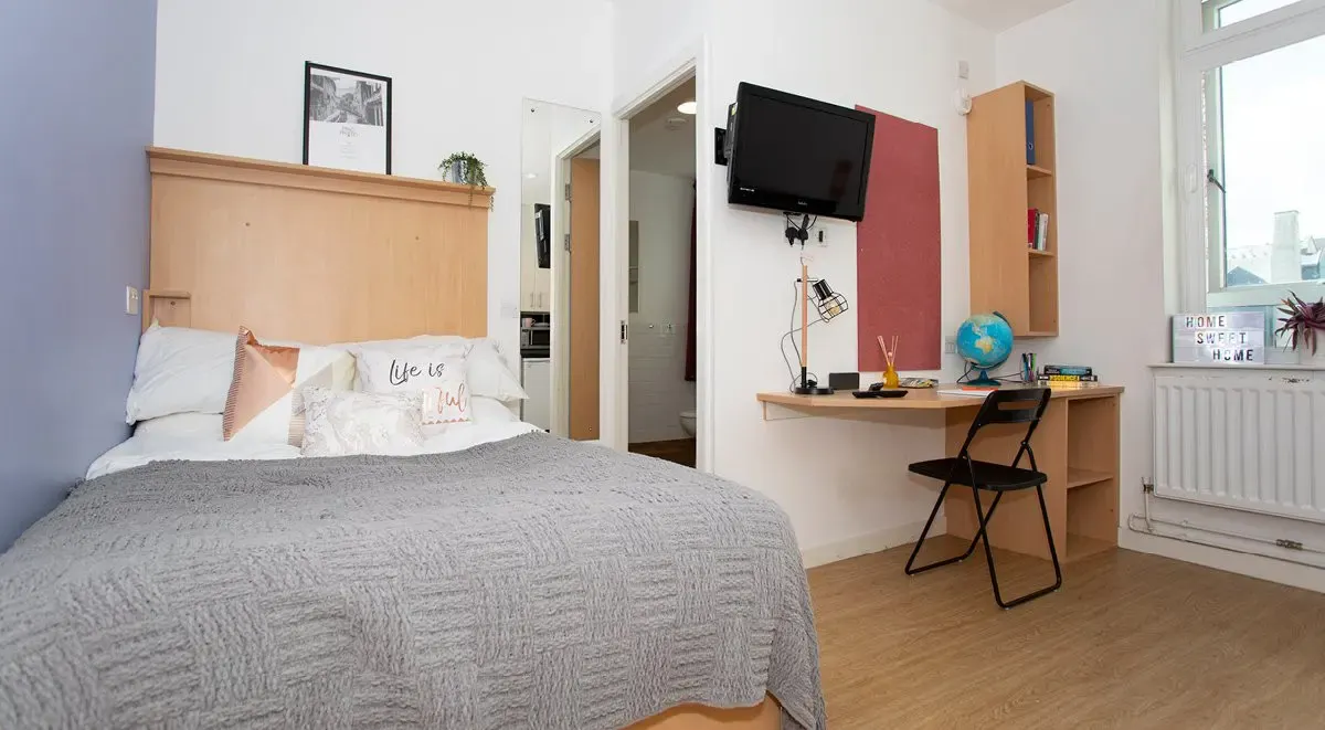 Studio ROOM