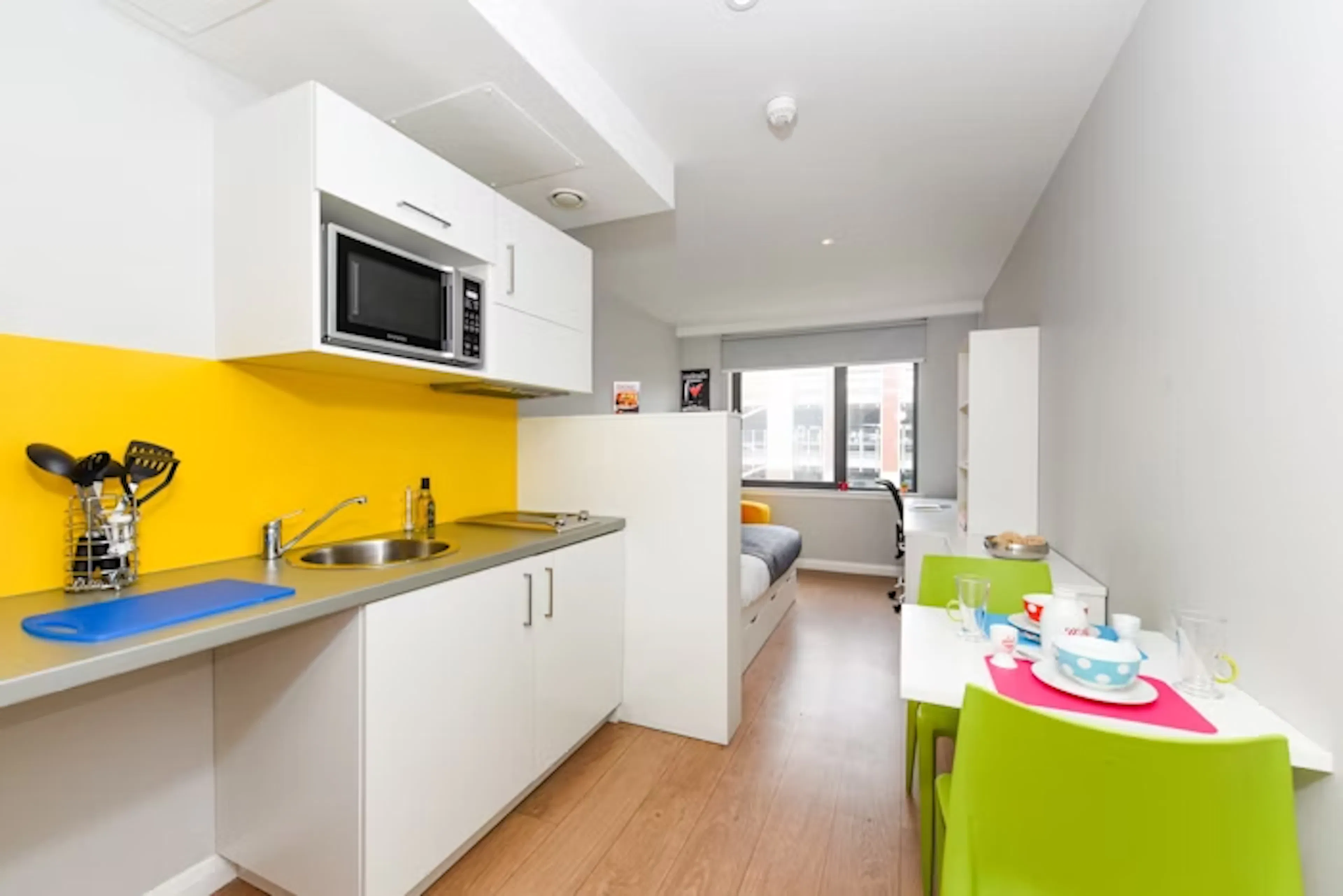 Bronze Studio KITCHEN 4