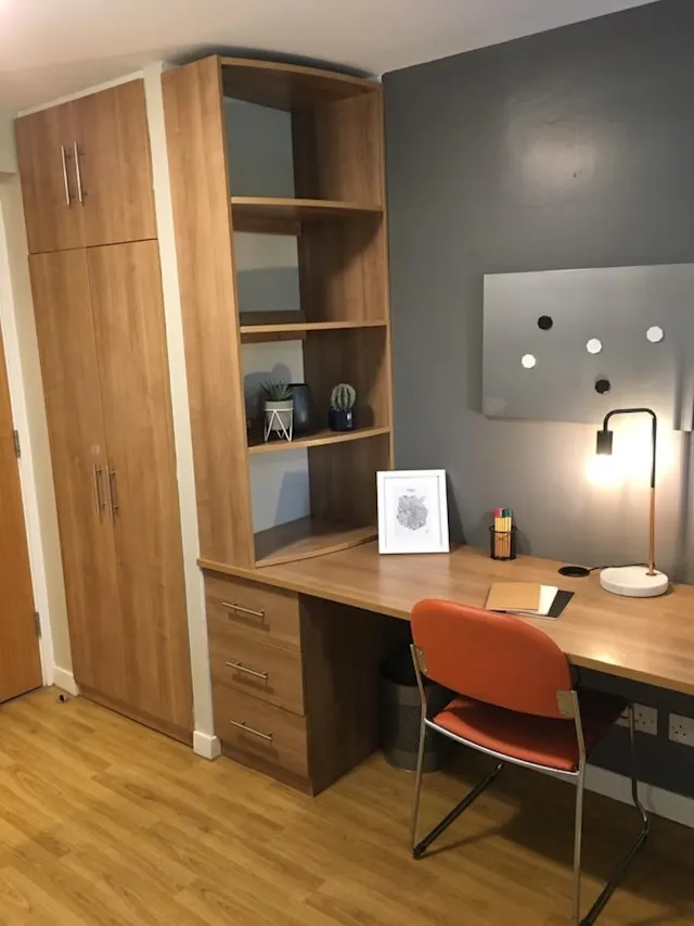 Bronze Studio room image 2