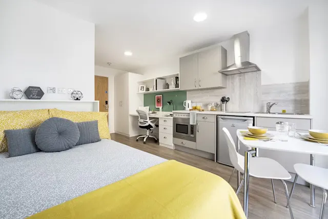 Studio Gold - Accessible room image 1