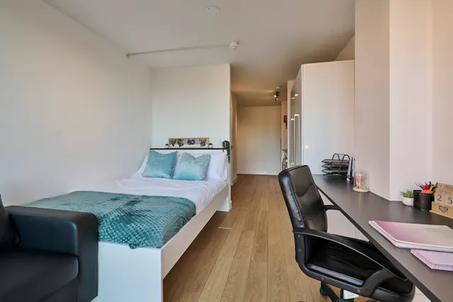 Studio Gold Plus room image 1