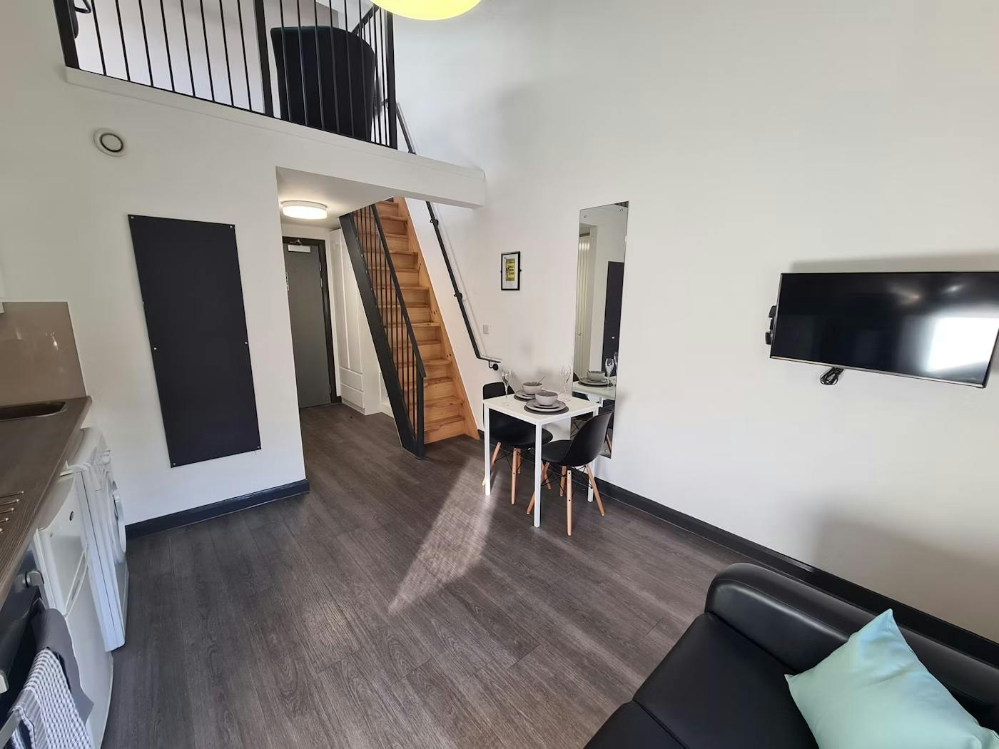 Studio Gold - Top Floor