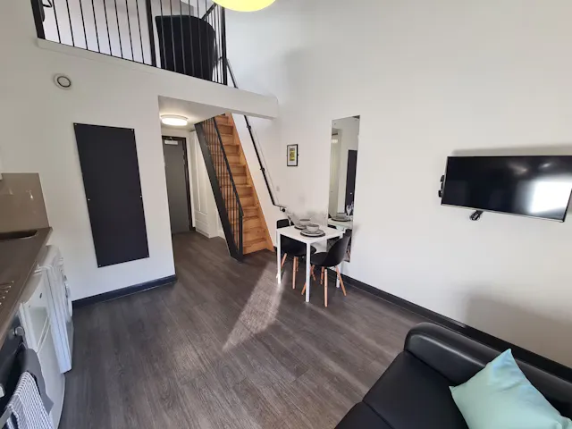 Studio Gold - Top Floor room image 2