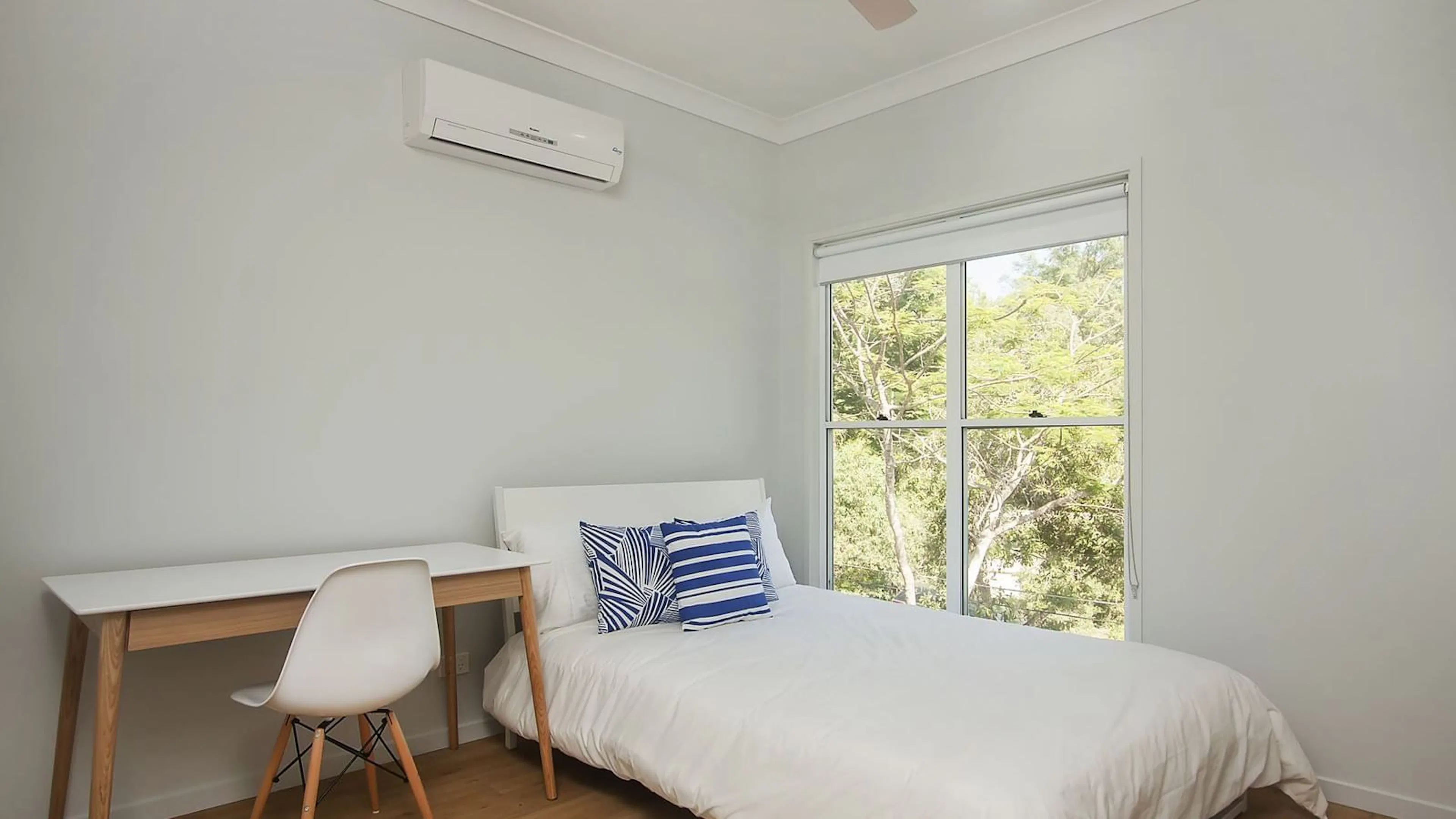 Studio apartment with private ensuite ROOM 1