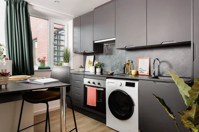 Studio Large Standard Double KITCHEN 2