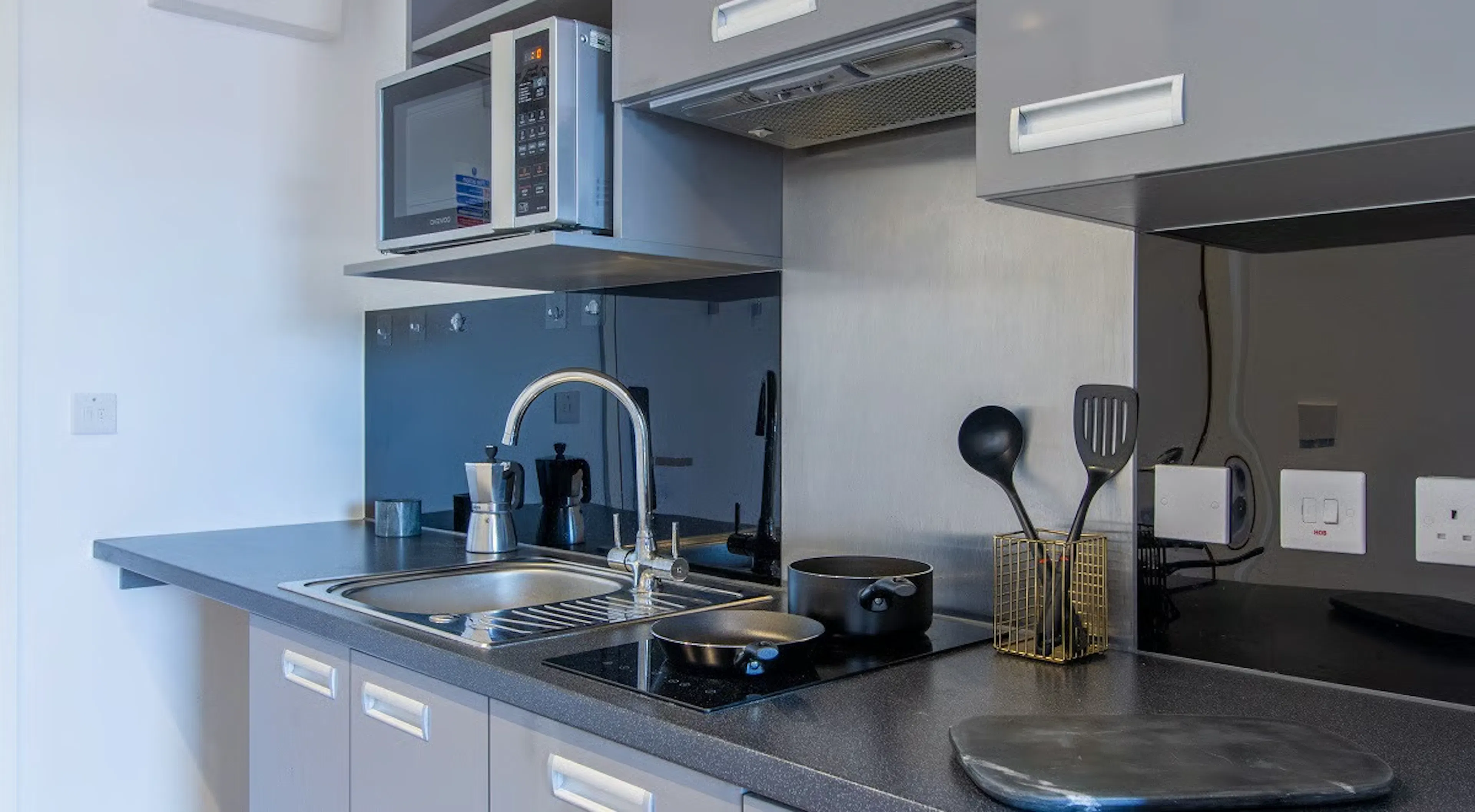 Studio KITCHEN 2