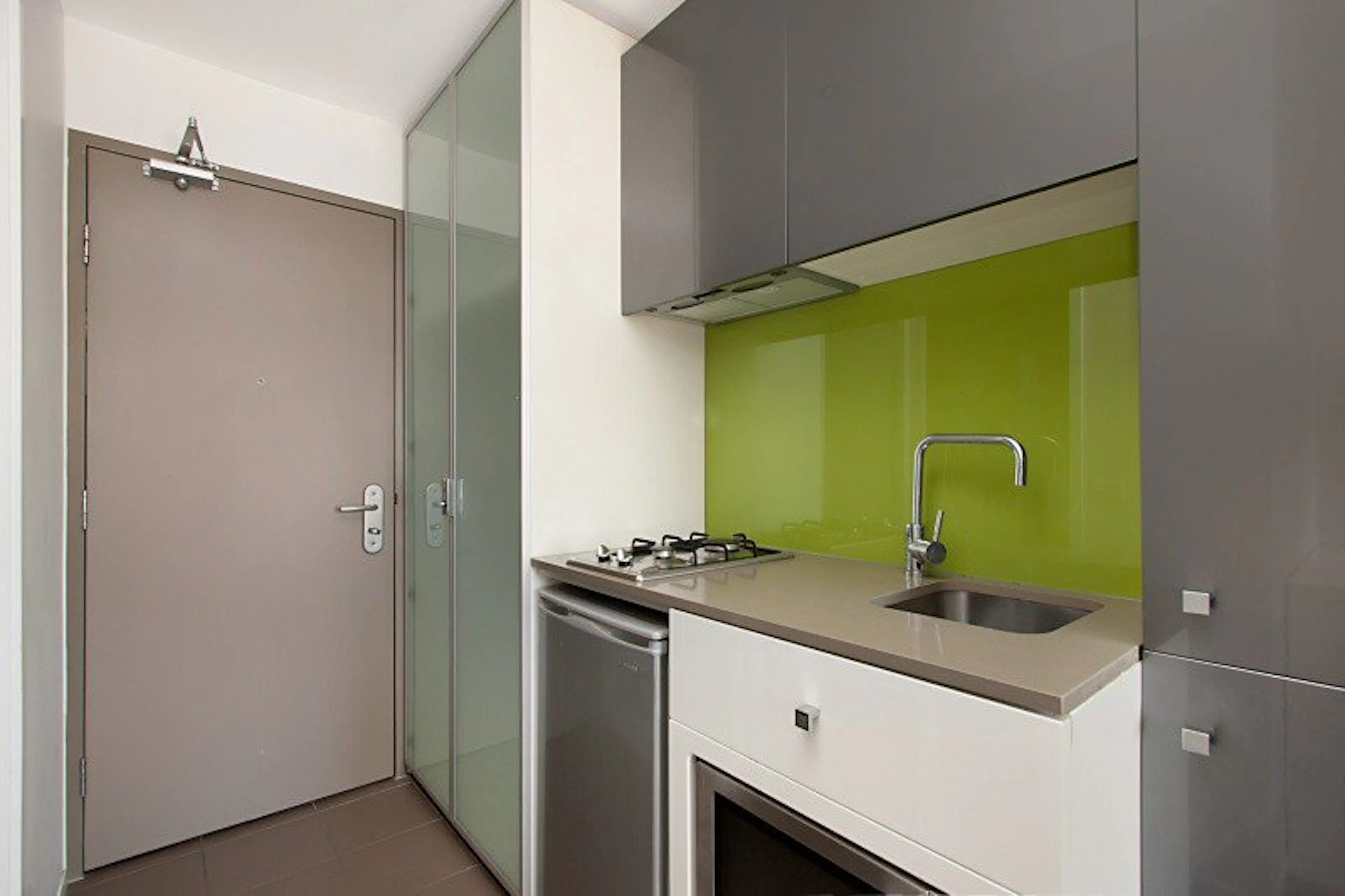 Studio KITCHEN 1