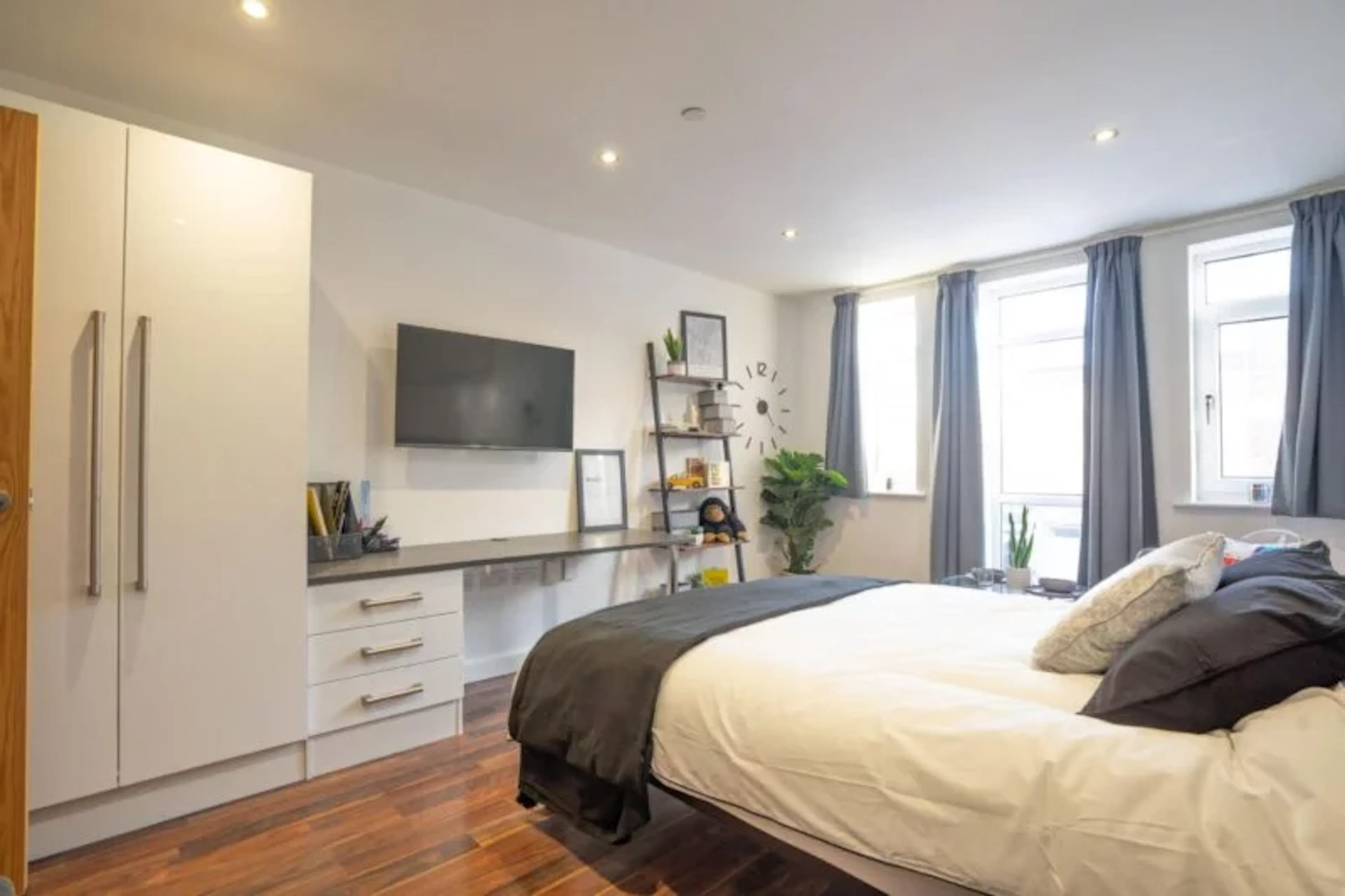 2 Bed En-suite ROOM 1