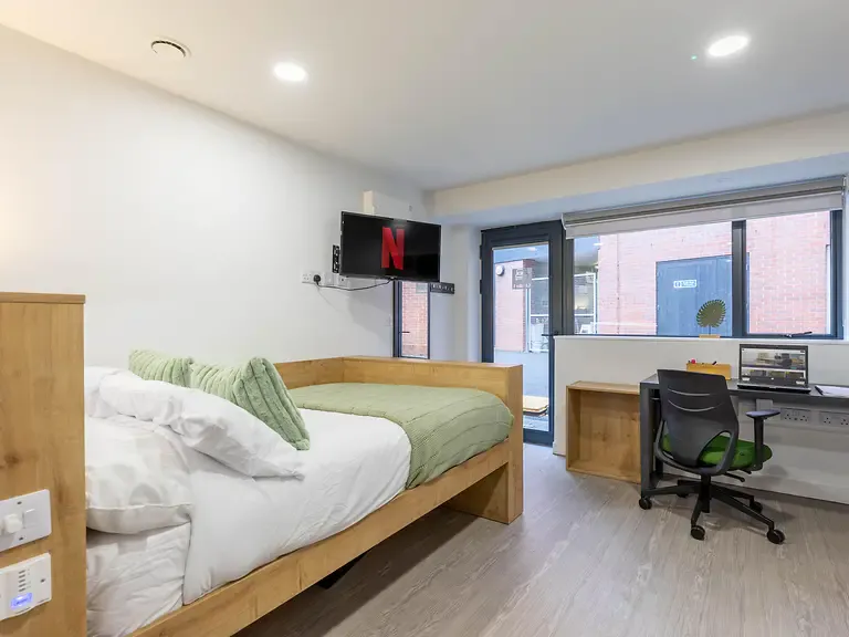 Studio ROOM 1