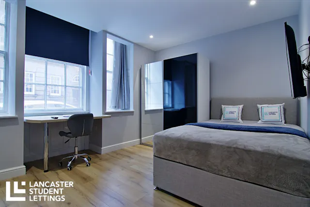 Studio room image 1