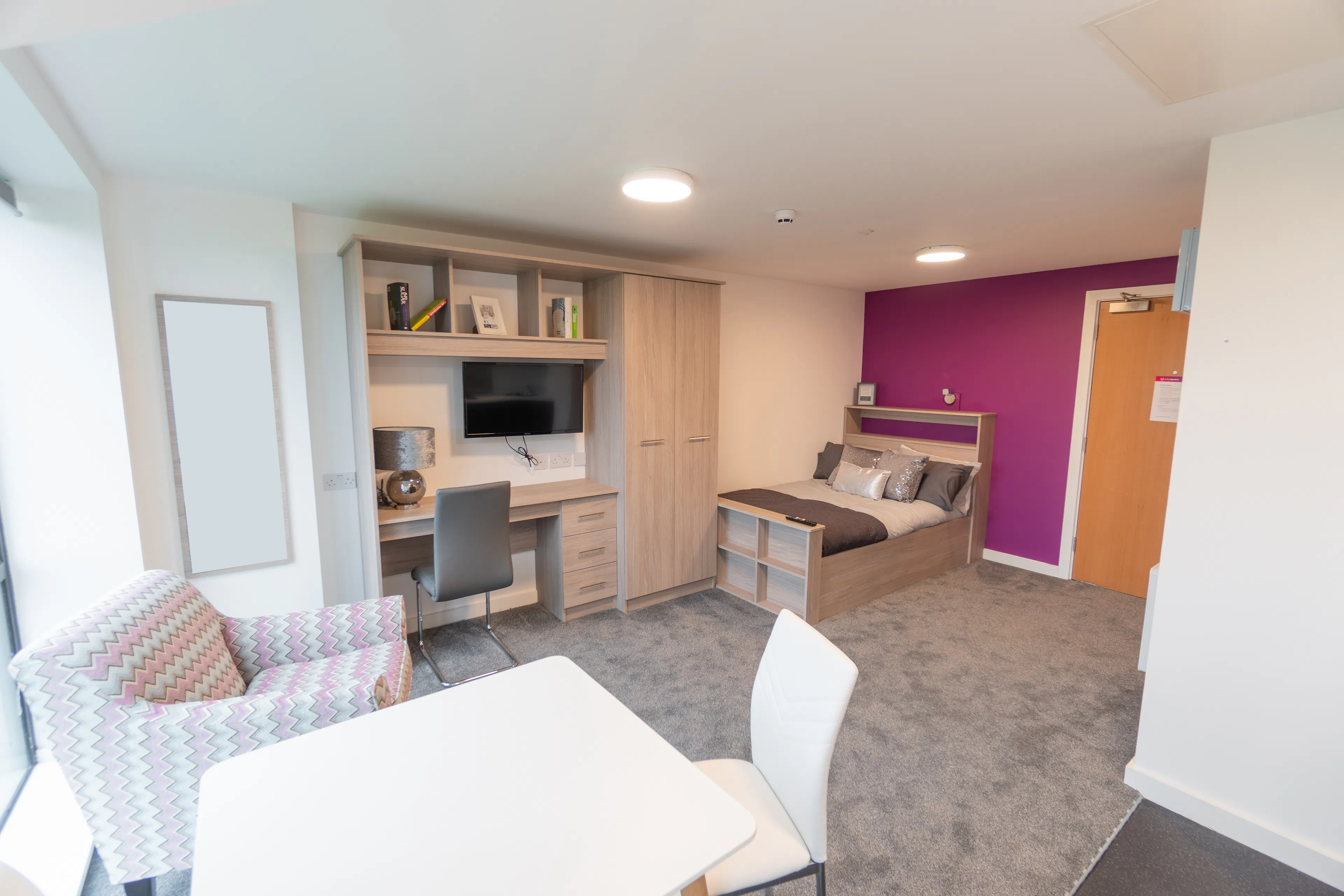 Studio ROOM 1