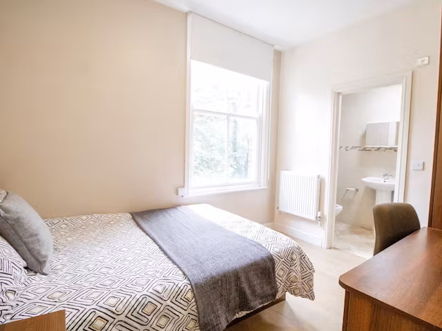 apt-9b-8-springfield-mount-leeds-Studio-1