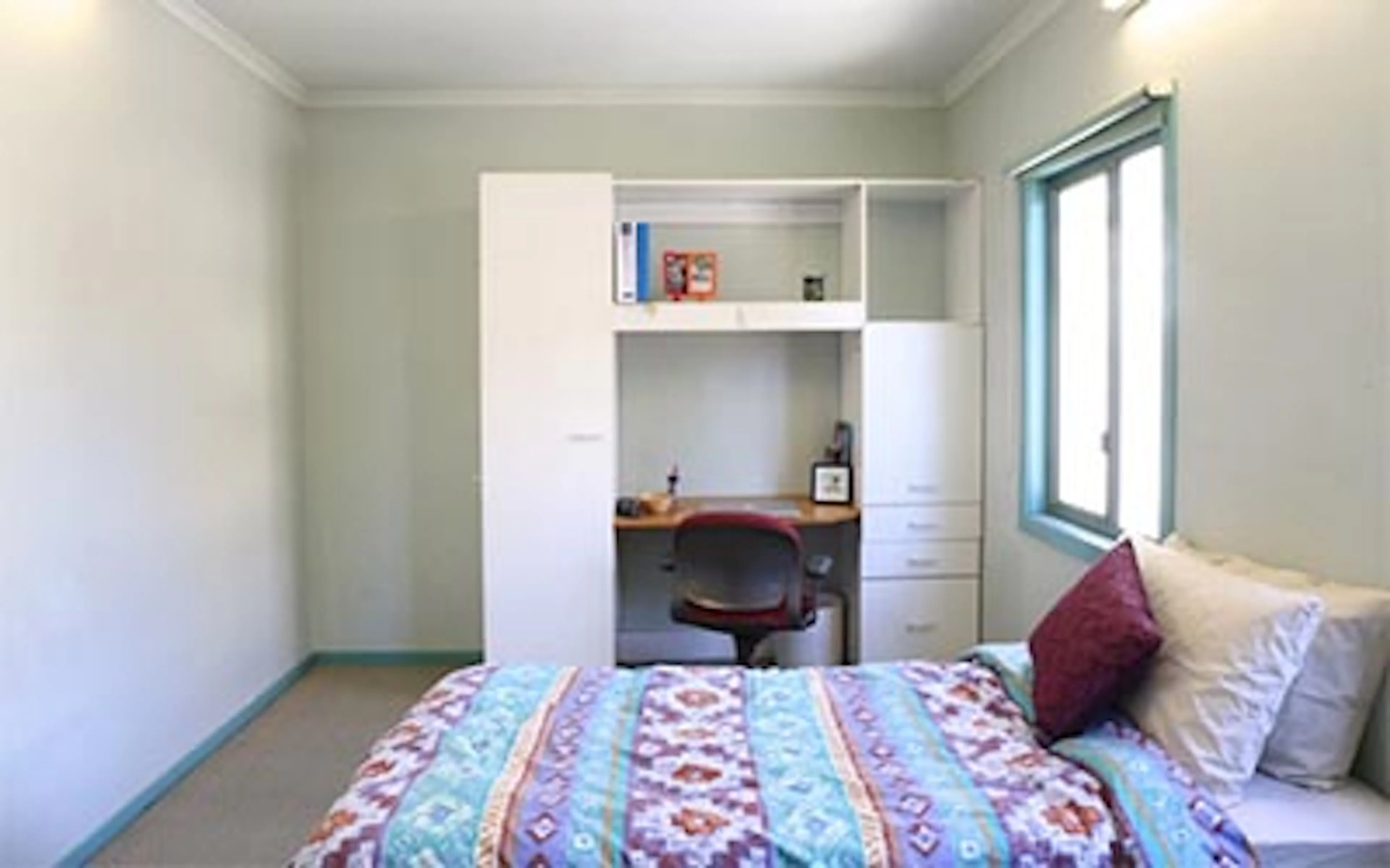 2 Bedroom Apartment ROOM 2