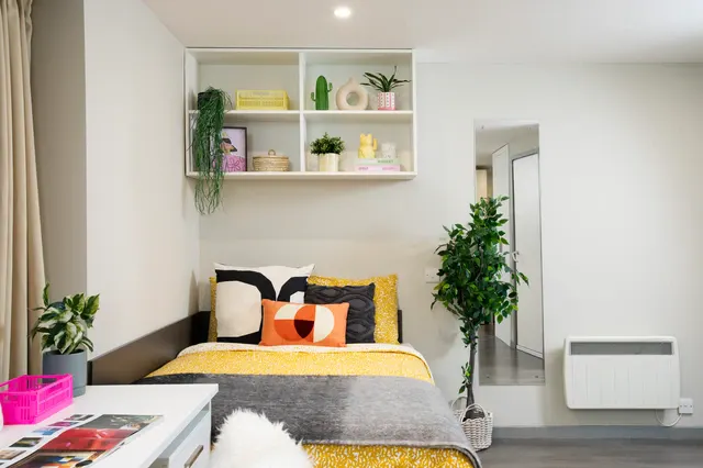 Studio Large High Double room image 1