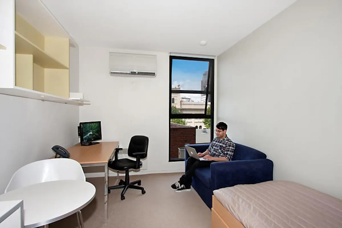 Studio ROOM