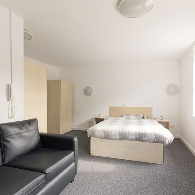 Studio room image 1
