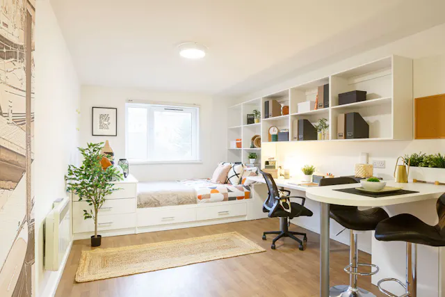 Studio room image 1