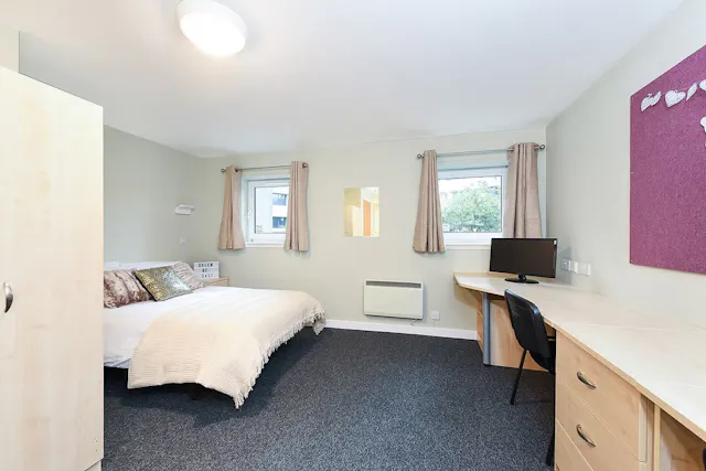 Studio room image 1
