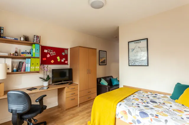 2 Bed Flat, Metchley Hall room image 1