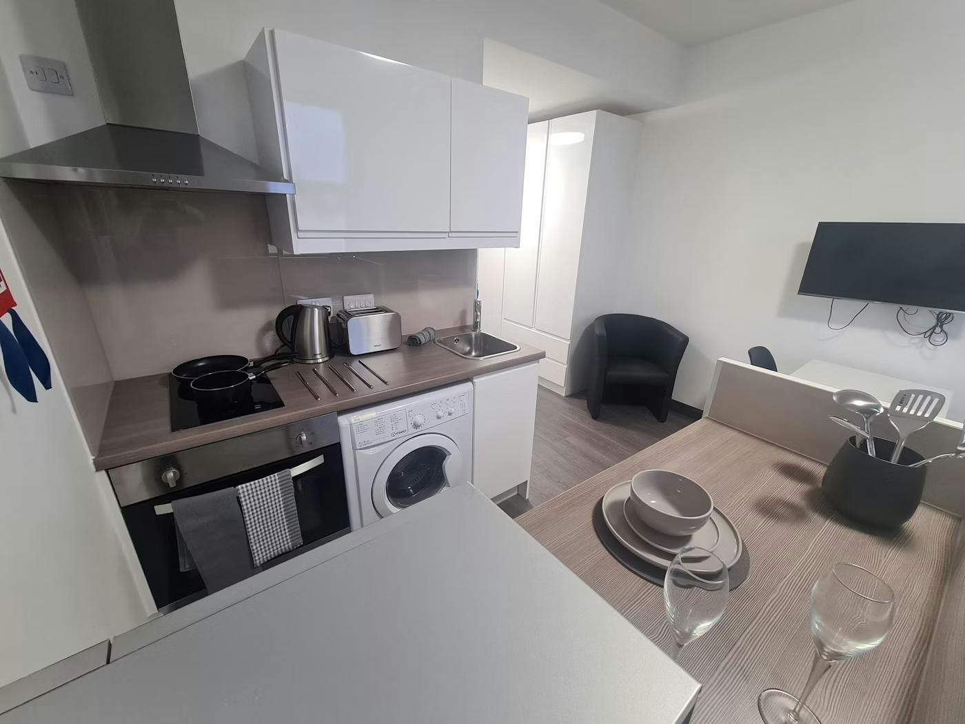 Studio Silver Plus - Top Floor
