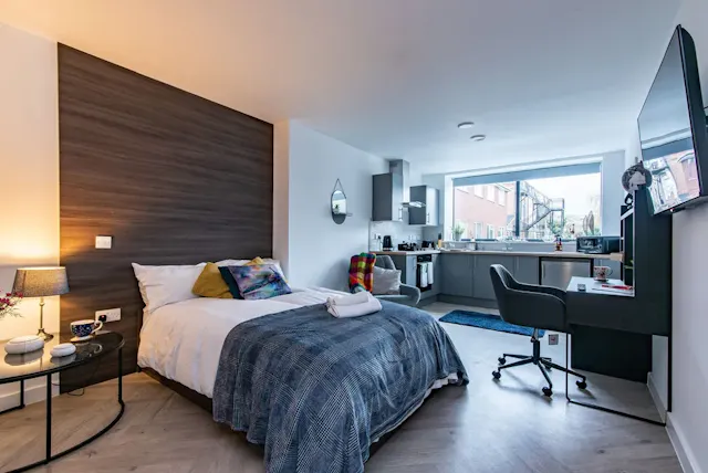 Studio room image 1