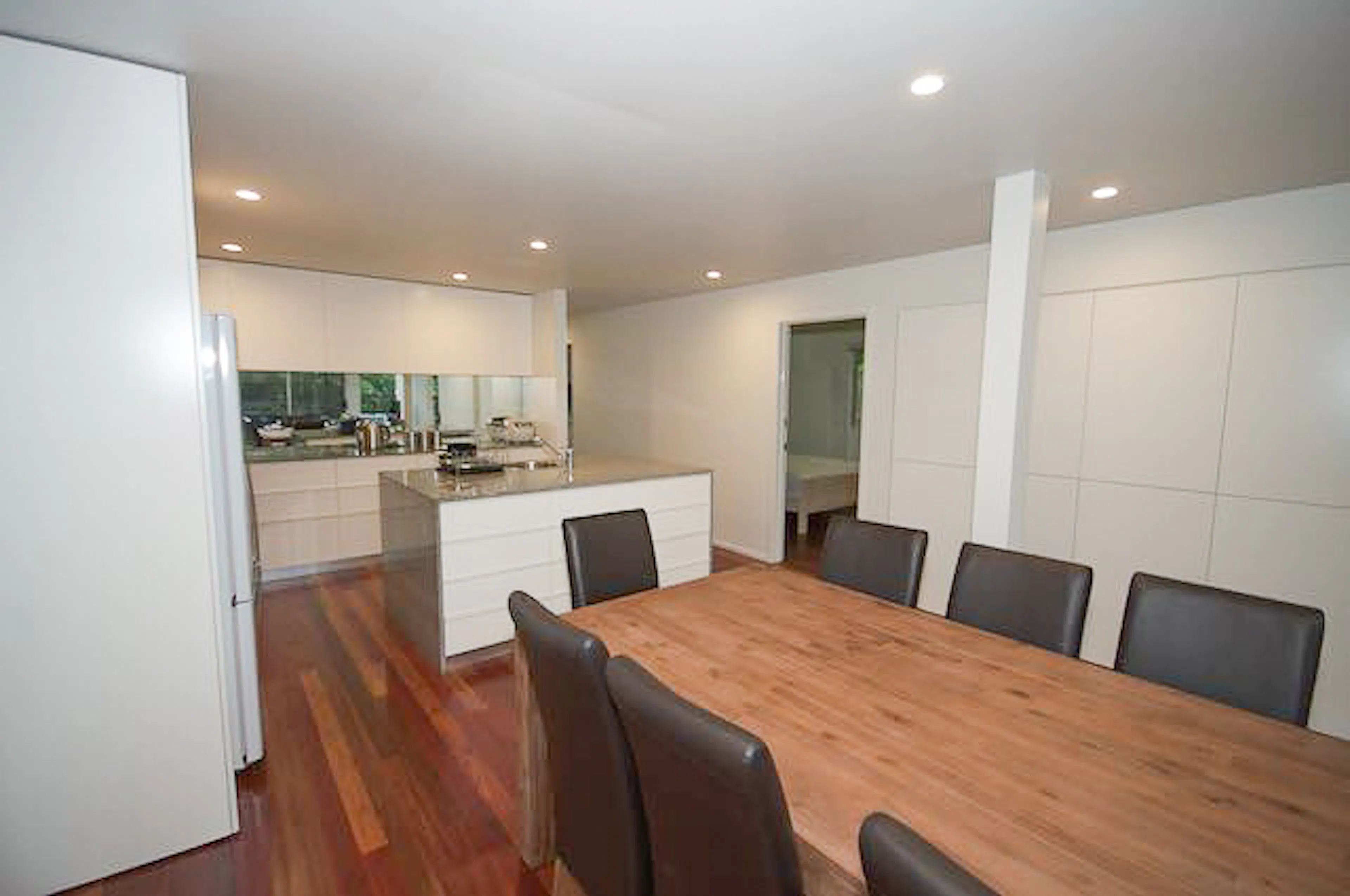 Sunlit Ensuite Room + A/C KITCHEN 1