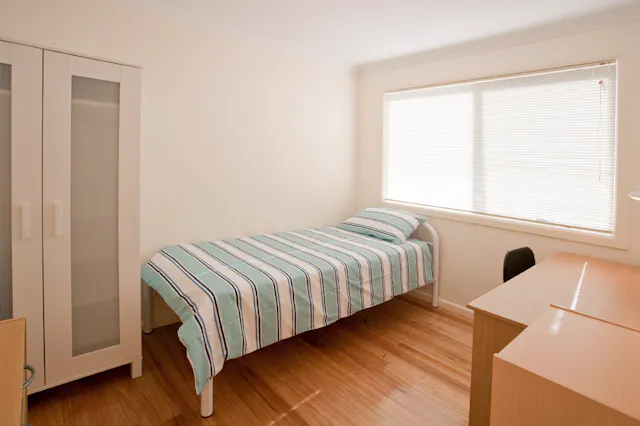 Small Room room image 1