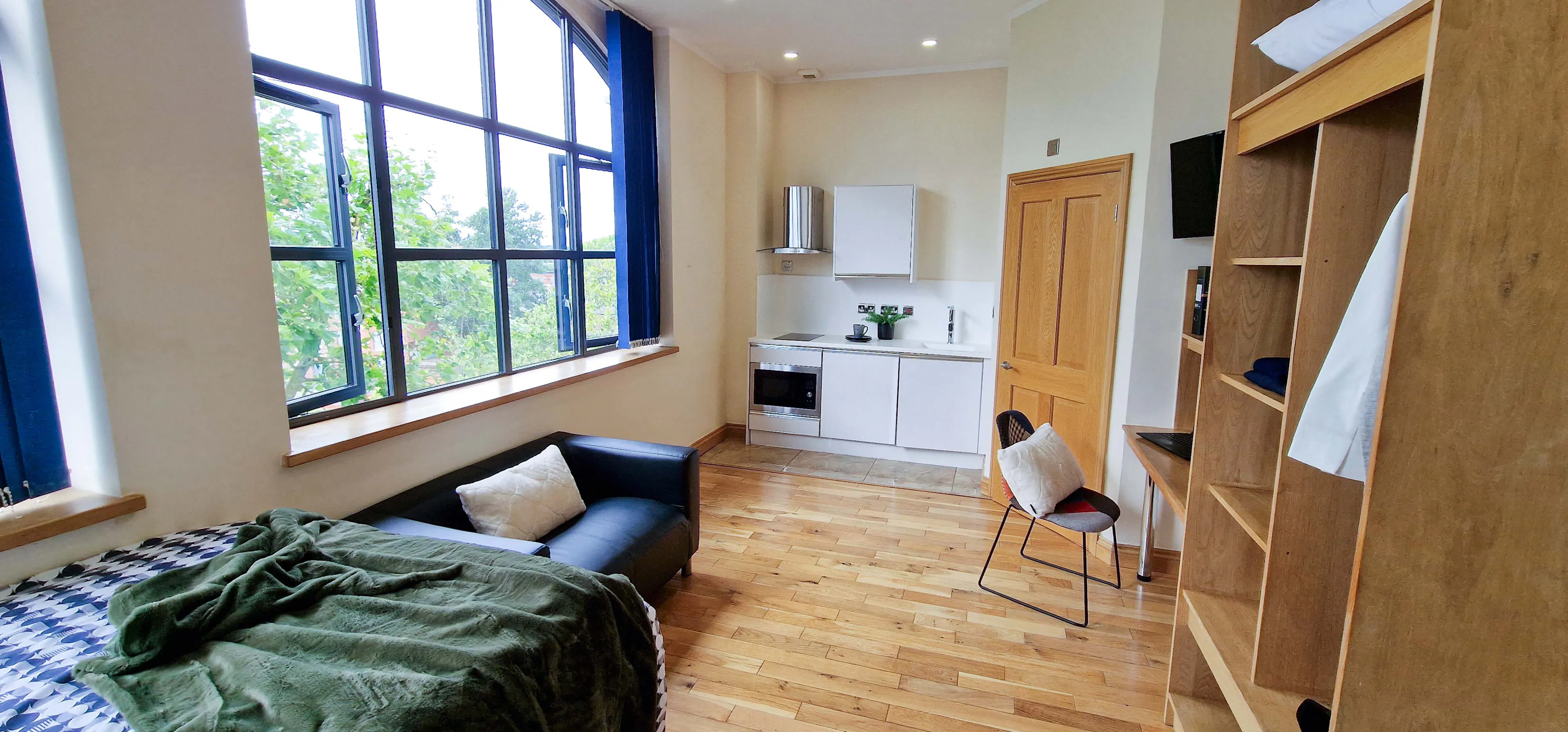 Super Deluxe Studio ROOM 1