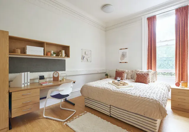 Superior Double En-Suite room image 1