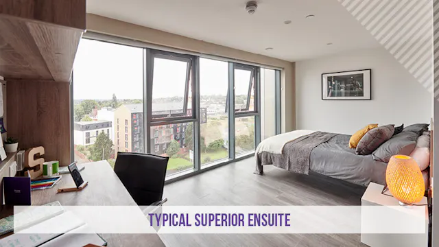 Superior Ensuite room image 2
