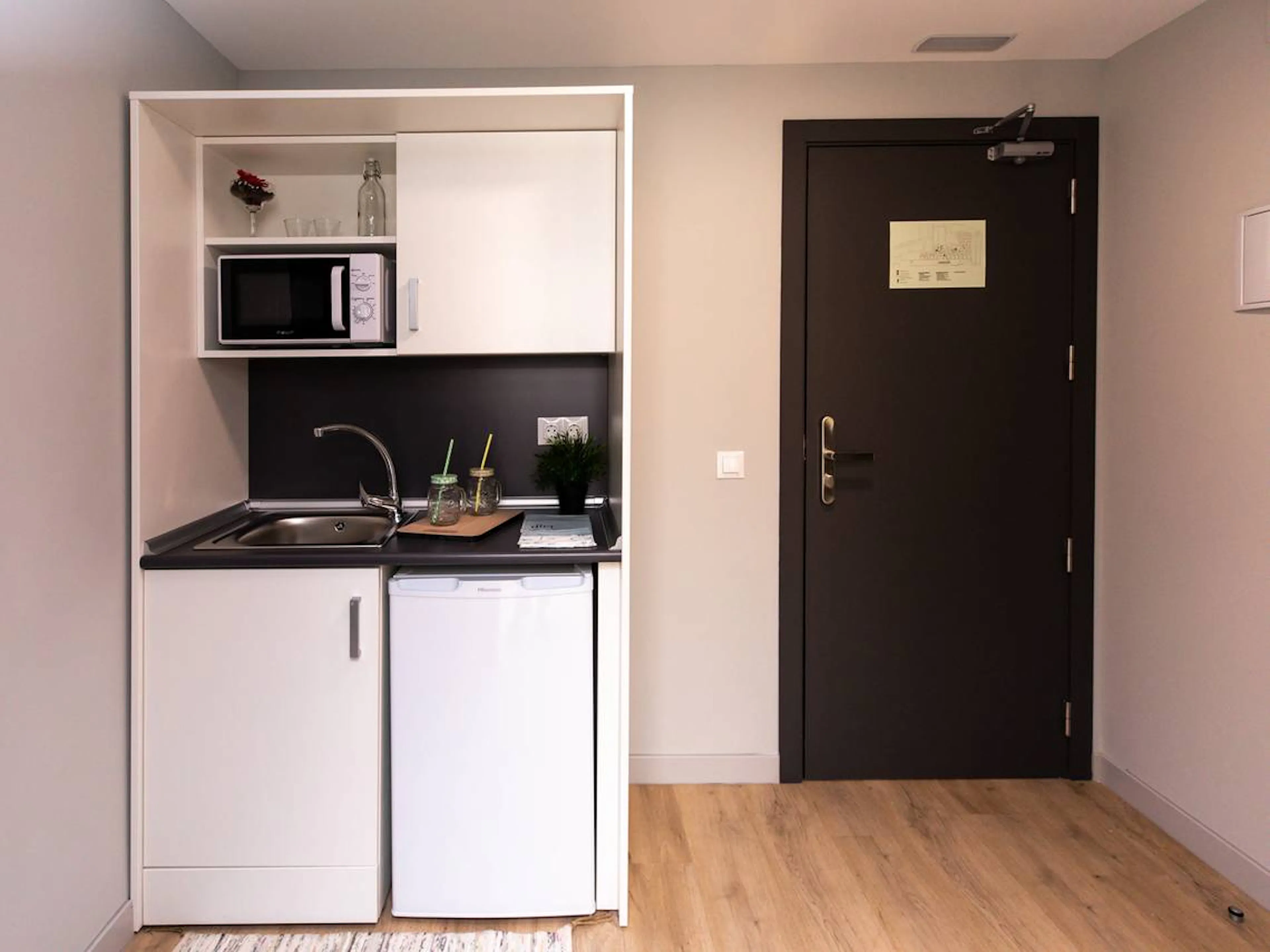 Superior Individual with Shared Bathroom KITCHEN 2
