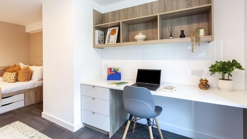 Deluxe Single Ensuite