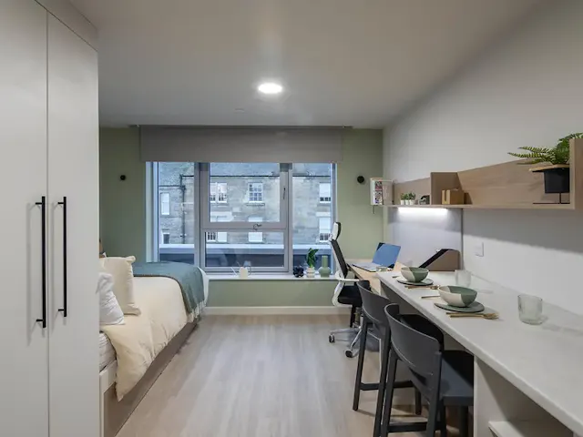 Superior Plus Studio room image 1