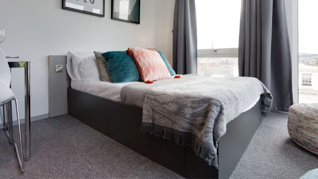 Superior Plus Studio room image 1