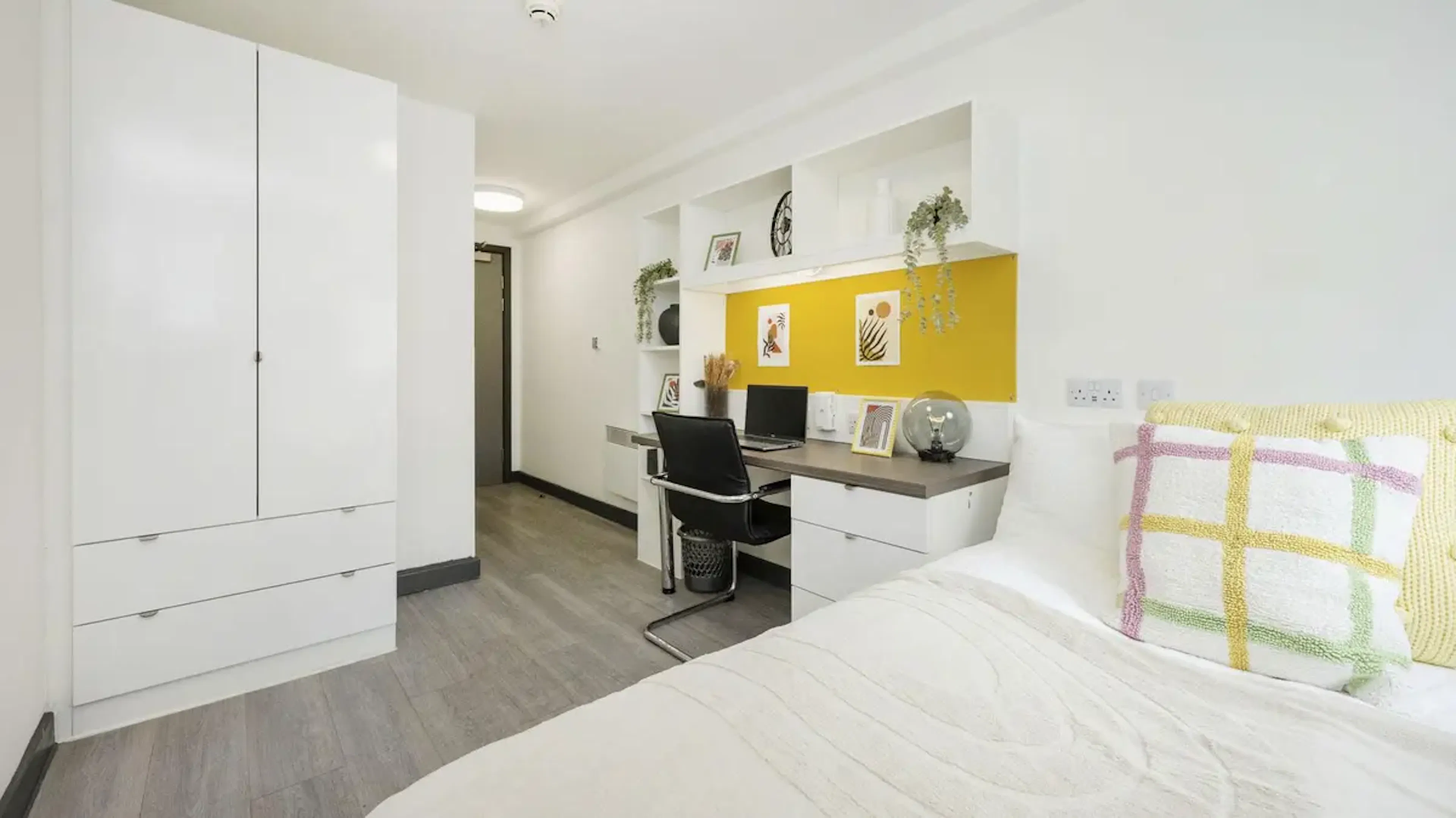Superior Plus ROOM 1