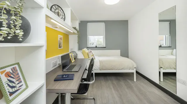 Superior Plus room image 1