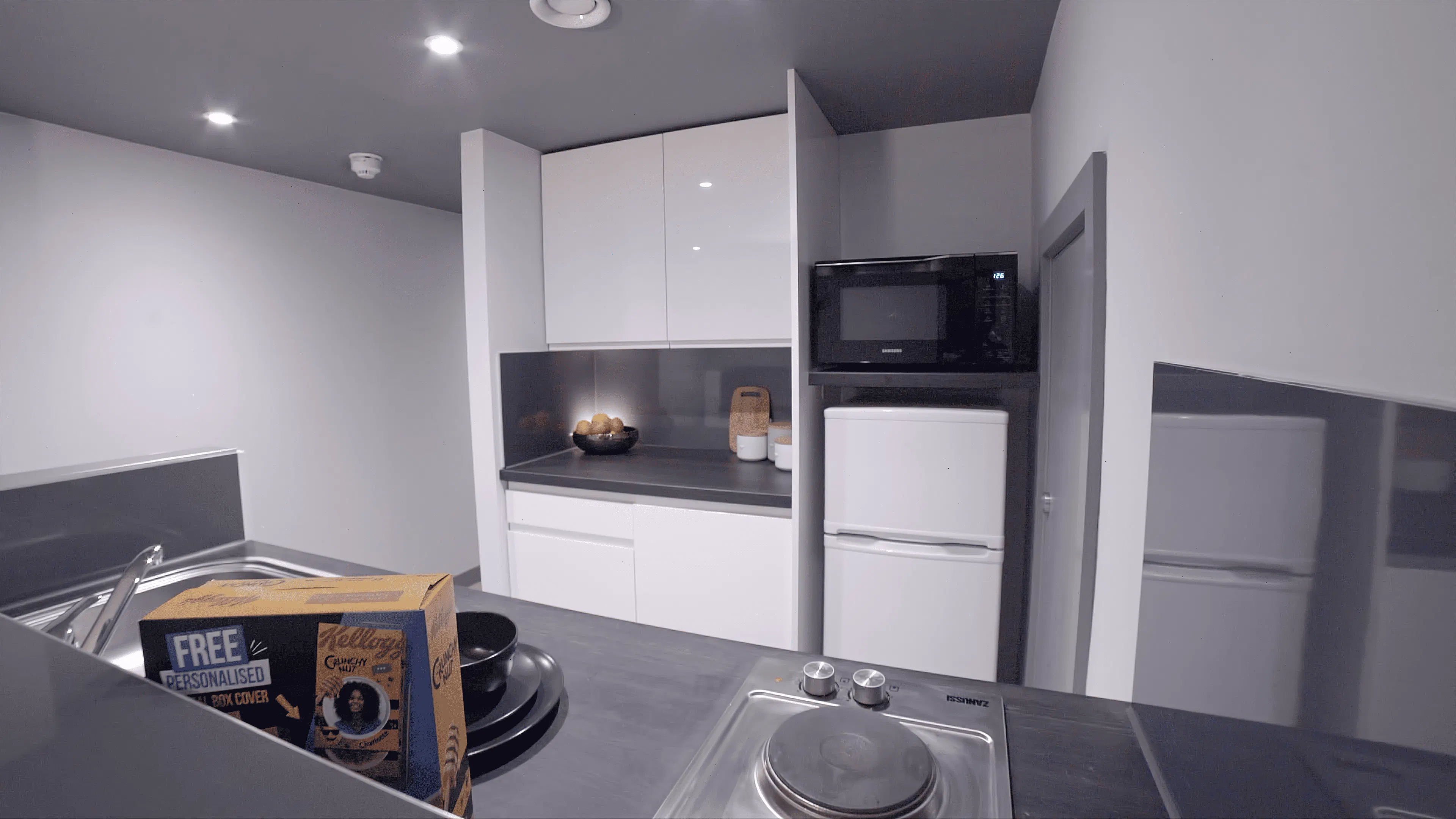 Superior Studio South Facing KITCHEN 2