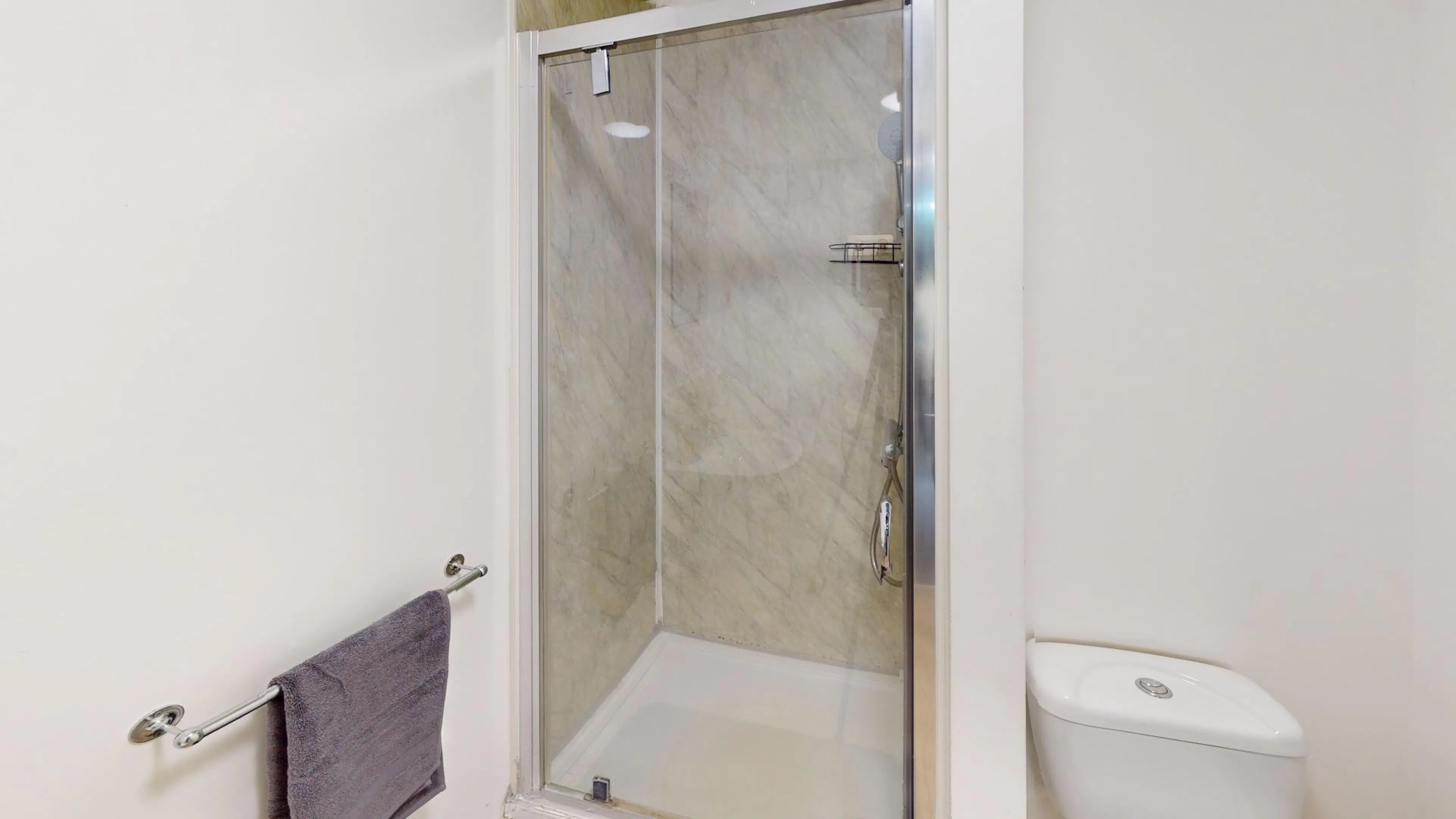 Superior Studio - Double Bed BATHROOM 3